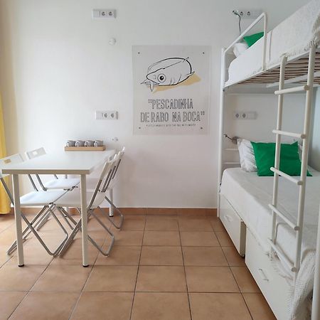 Racing Mackerel Hostel Лагос Екстериор снимка