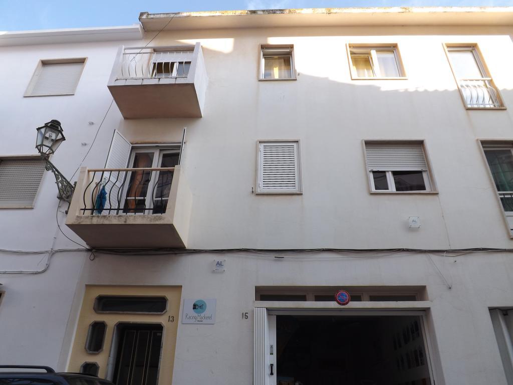 Racing Mackerel Hostel Лагос Екстериор снимка