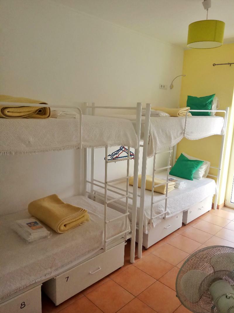 Racing Mackerel Hostel Лагос Екстериор снимка